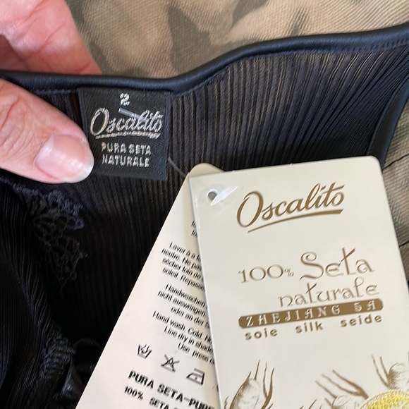 Oscalito 100% silk black tank top. Size 2. NWT - Picture 8 of 8